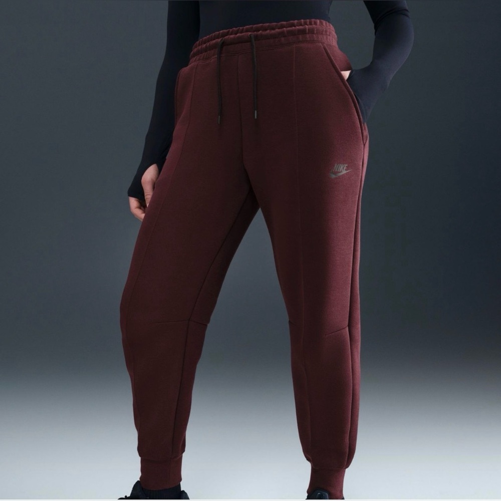 🔥NWT NIKE Sportswear Tech Fleece Mid Rise Jogger - Burgundy XL Retail $120